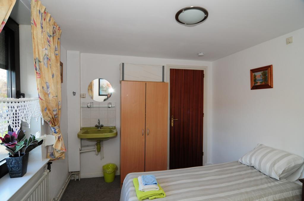 B&B Pincky Брюнсюм Номер фото